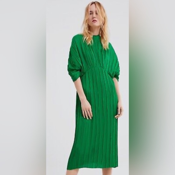 Zara Dresses & Skirts - Zara satin green pleated balloon Sleeves midi dress size large